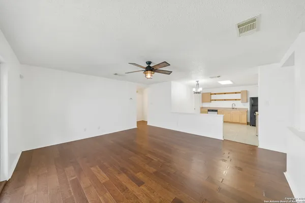 $1,450 | 6820 Flatstone Pass, Converse, TX 78109