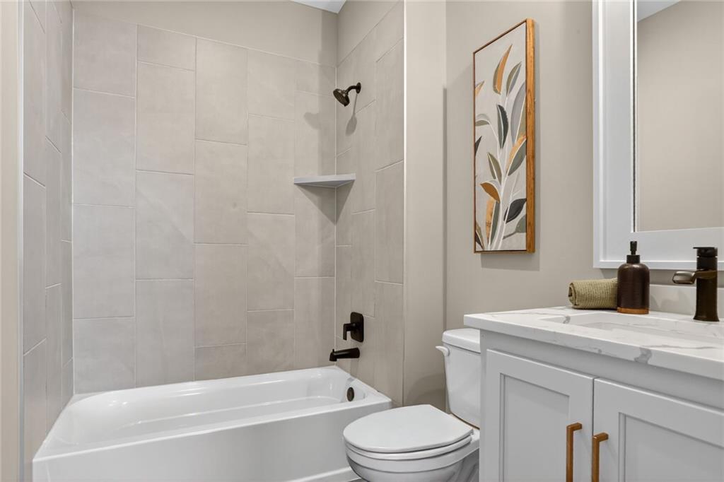 11544 North Olathe View Road Olathe, KS 66061 - Photo 34 of 49