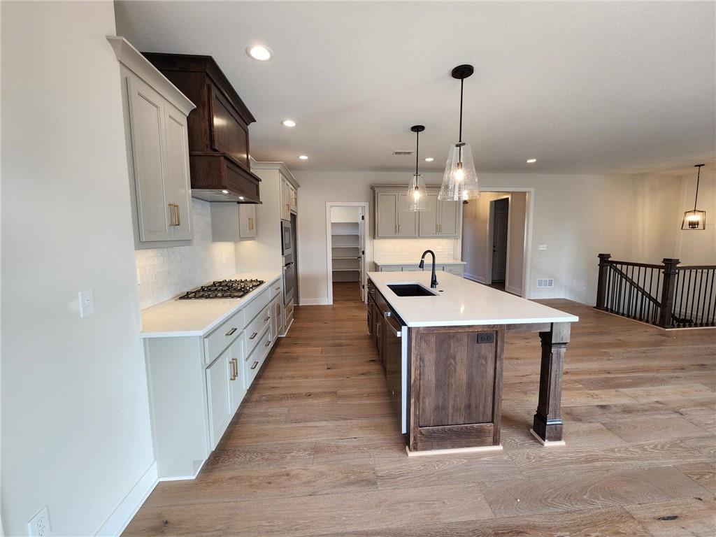 11544 North Olathe View Road Olathe, KS 66061 - Photo 6 of 49