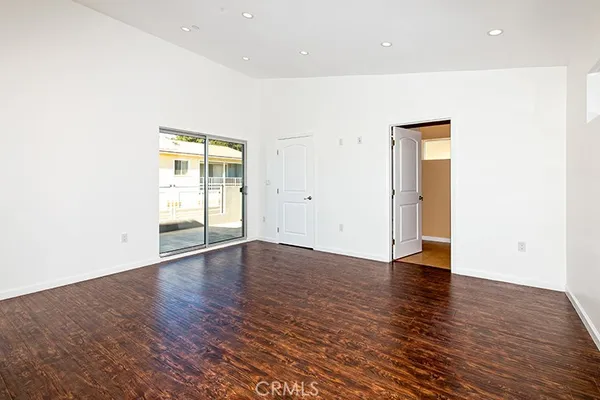$3,999 | 3240 Montrose Avenue, La Crescenta, CA 91214