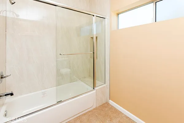 $3,999 | 3240 Montrose Avenue, La Crescenta, CA 91214