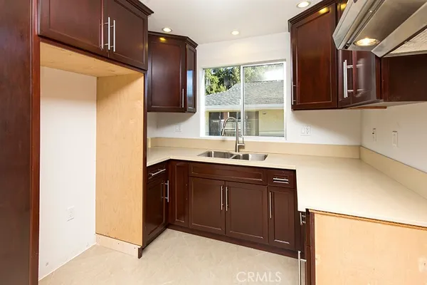 $3,999 | 3240 Montrose Avenue, La Crescenta, CA 91214