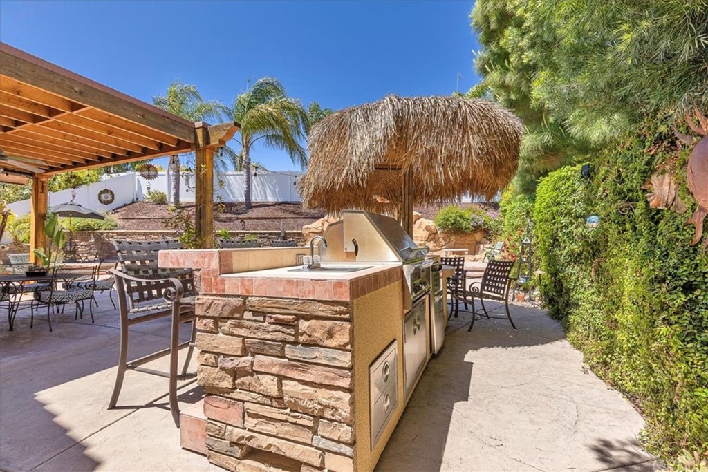 30152 Corte Carrizo Temecula, CA 92591 - Photo 32 of 45 a view of a chairs and table in patio