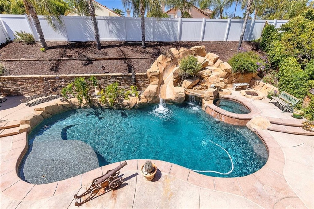 30152 Corte Carrizo Temecula, CA 92591 - Photo 43 of 45 a backyard of a house