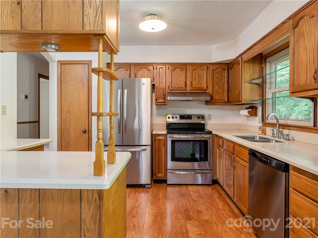 99 High Country Road Weaverville, NC 28787 - Photo 12 of 37 Gallery Image 12