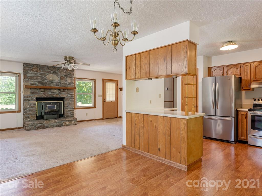 99 High Country Road Weaverville, NC 28787 - Photo 14 of 37 Gallery Image 14
