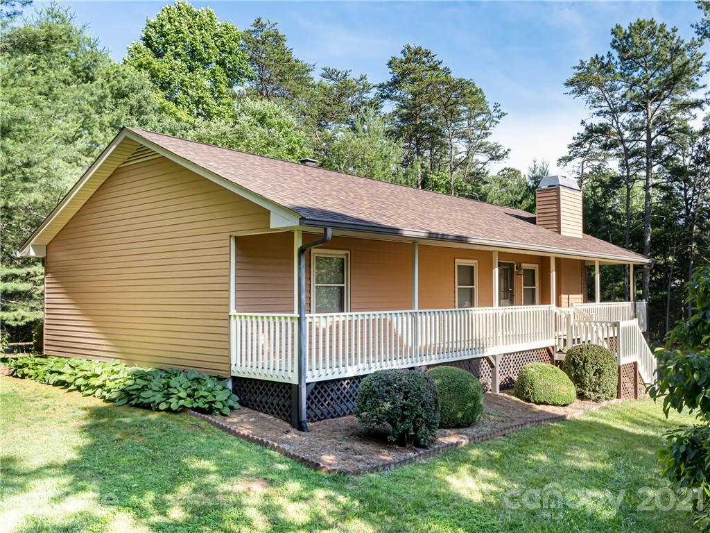99 High Country Road Weaverville, NC 28787 - Photo 3 of 37 Gallery Image 3