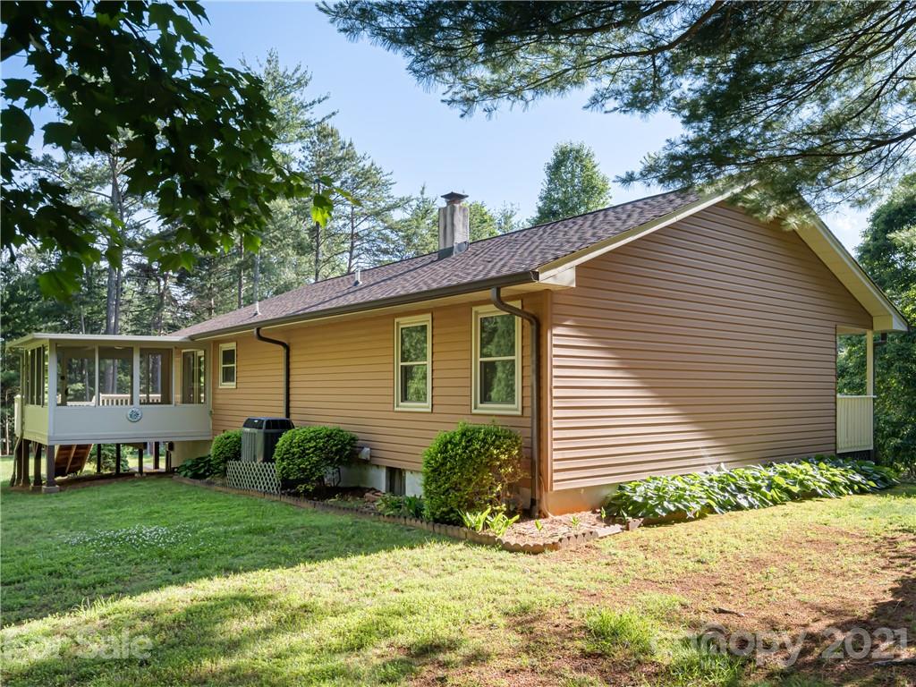 99 High Country Road Weaverville, NC 28787 - Photo 31 of 37 Gallery Image 31