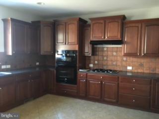 2351 Mt Tabor Road Gambrills, MD 21054 - Photo 5 of 17 Kitchen