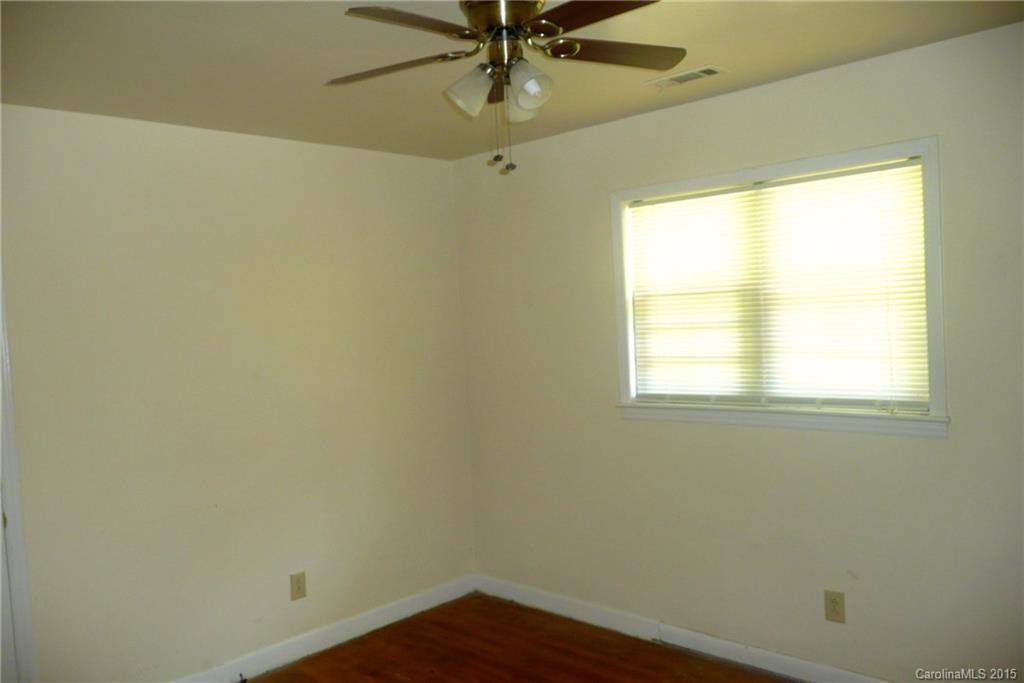 4324 Colebrook Road Charlotte, NC 28215 - Photo 15 of 24 Gallery Image 15