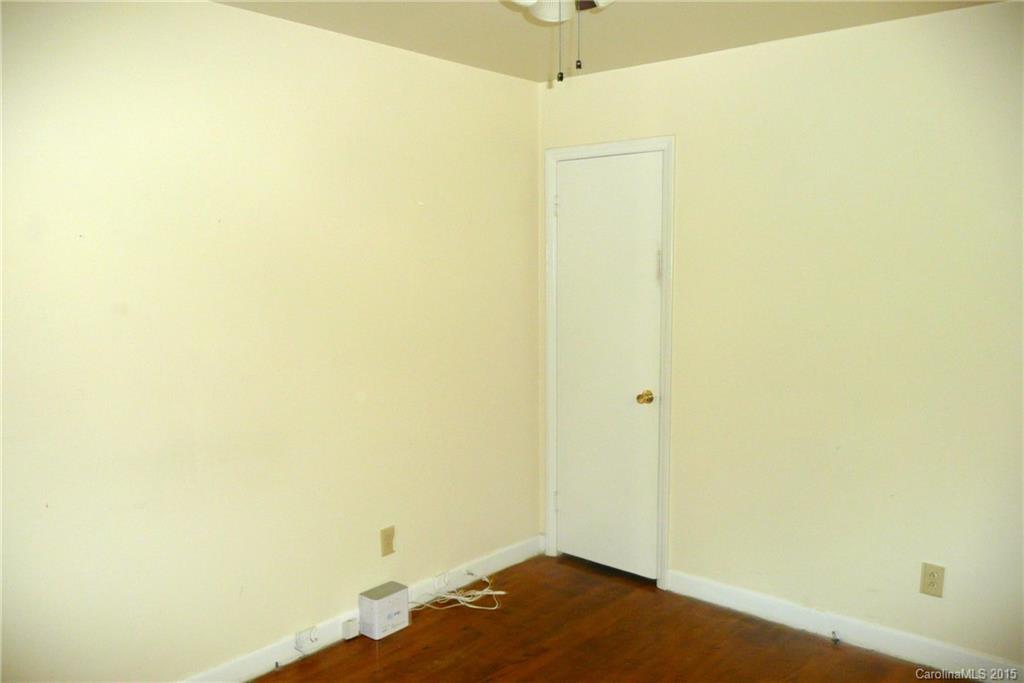 4324 Colebrook Road Charlotte, NC 28215 - Photo 17 of 24 Gallery Image 17