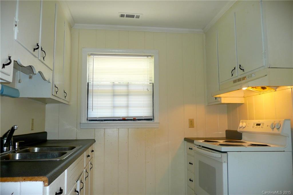 4324 Colebrook Road Charlotte, NC 28215 - Photo 7 of 24 Gallery Image 7
