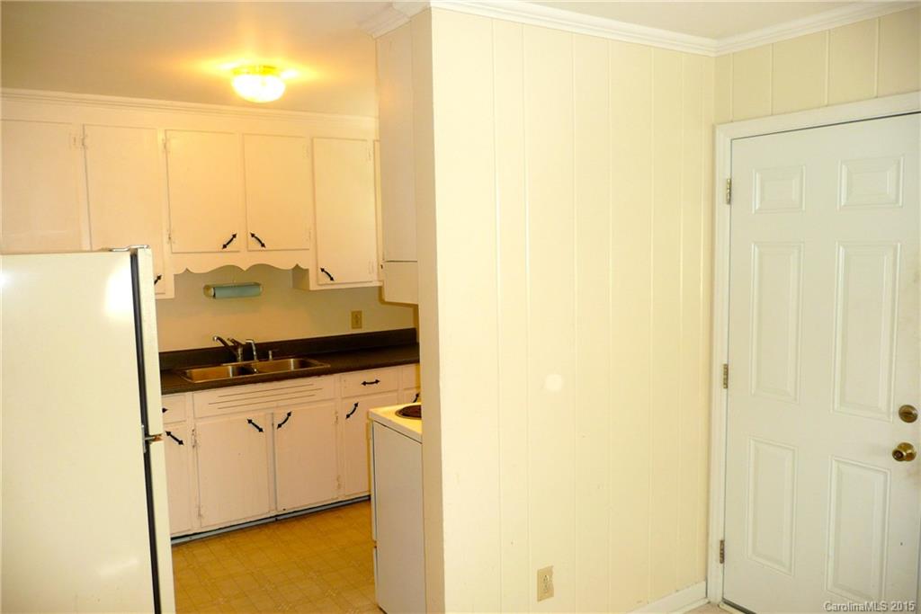 4324 Colebrook Road Charlotte, NC 28215 - Photo 9 of 24 Gallery Image 9