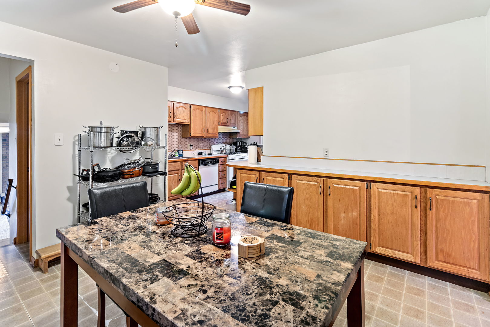 18807 Delta Road Homewood, IL 60430 - Photo 5 of 16 a kitchen with counter top space and appliances