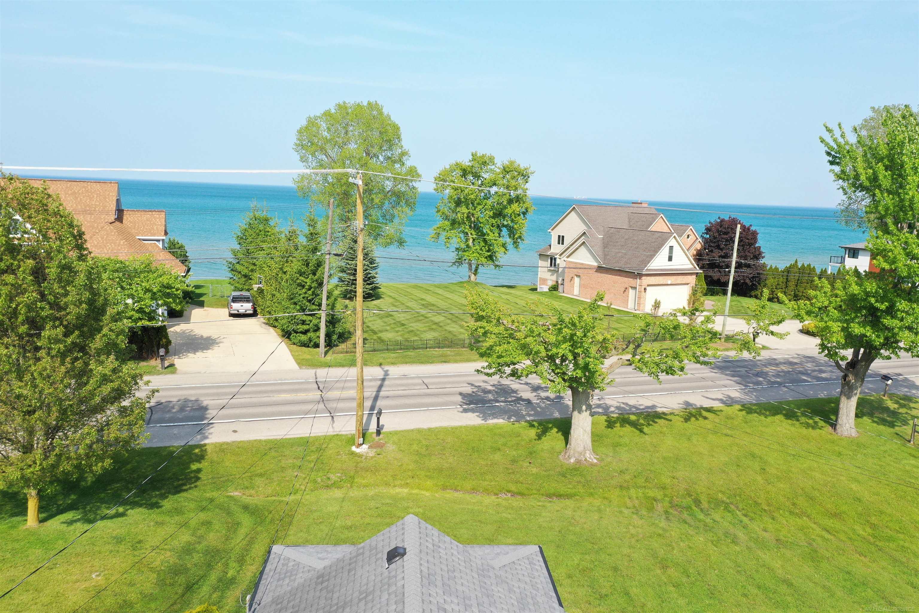 6625 Lakeshore Road Lakeport, MI 48059 - Photo 23 of 59