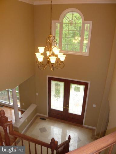 7217 Calamo Street Springfield, VA 22150 - Photo 3 of 17 Entrance / Foyer