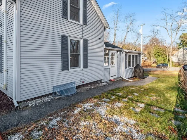 $375,000 | 229 Sterling Street, Clinton, MA 01510