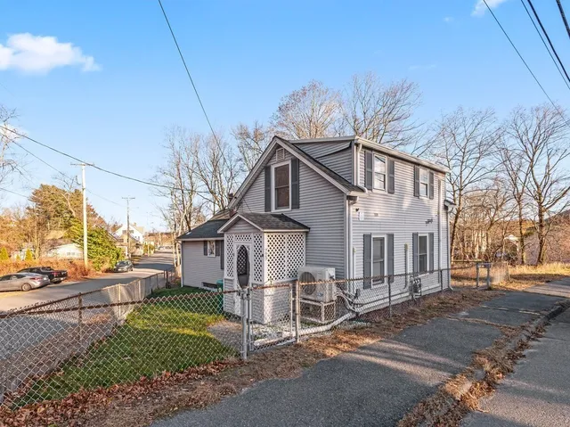 $375,000 | 229 Sterling Street, Clinton, MA 01510