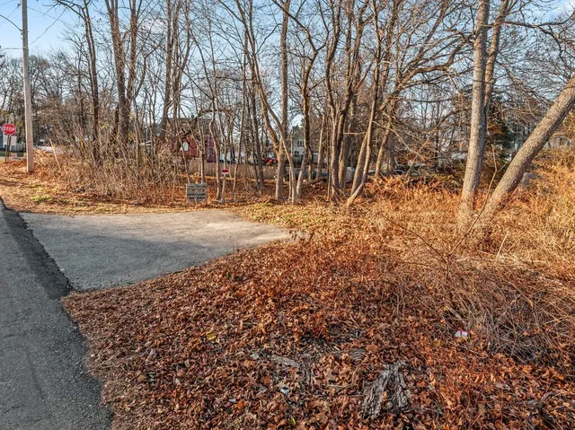 $375,000 | 229 Sterling Street, Clinton, MA 01510