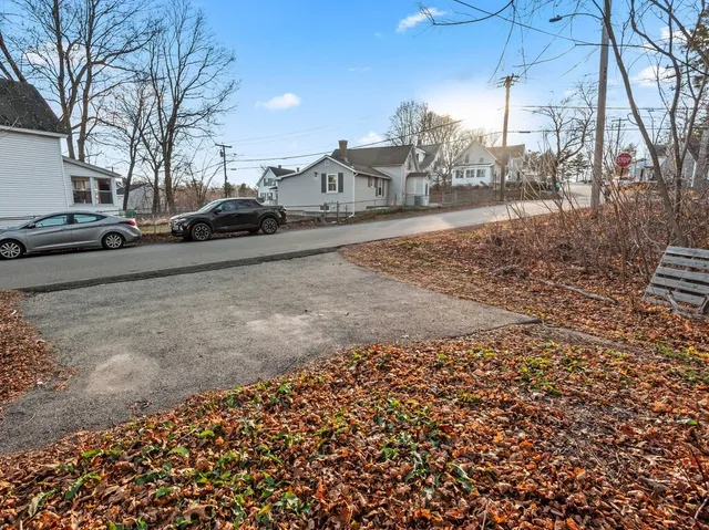 $375,000 | 229 Sterling Street, Clinton, MA 01510