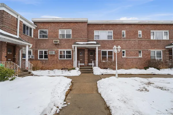 $209,999 | 198-28 Pompeii Avenue, Unit 2 | Holliswood Jamaica