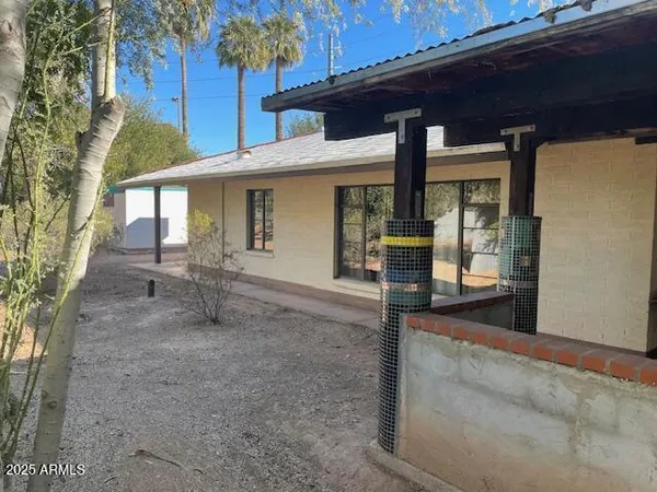 $945,000 | 4741 East Oak Street, Phoenix, AZ 85008