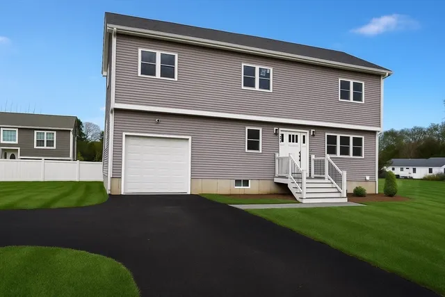 $649,900 | 270 South Main Street, Hopedale, MA 01747