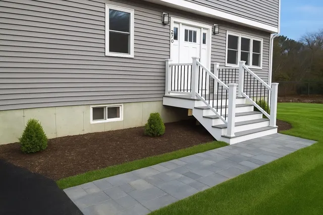 $649,900 | 270 South Main Street, Hopedale, MA 01747