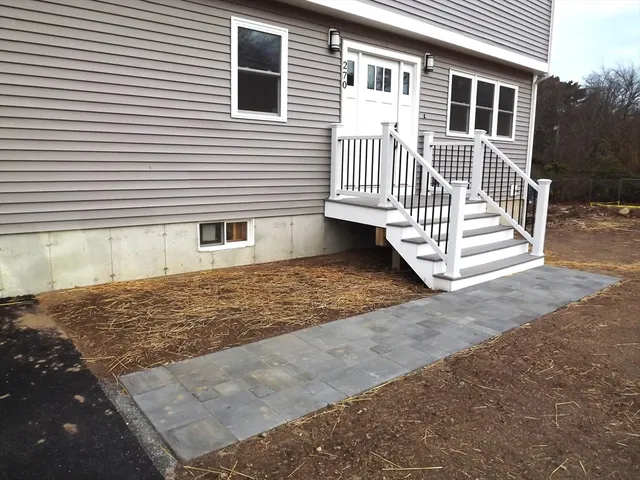 $649,900 | 270 South Main Street, Hopedale, MA 01747