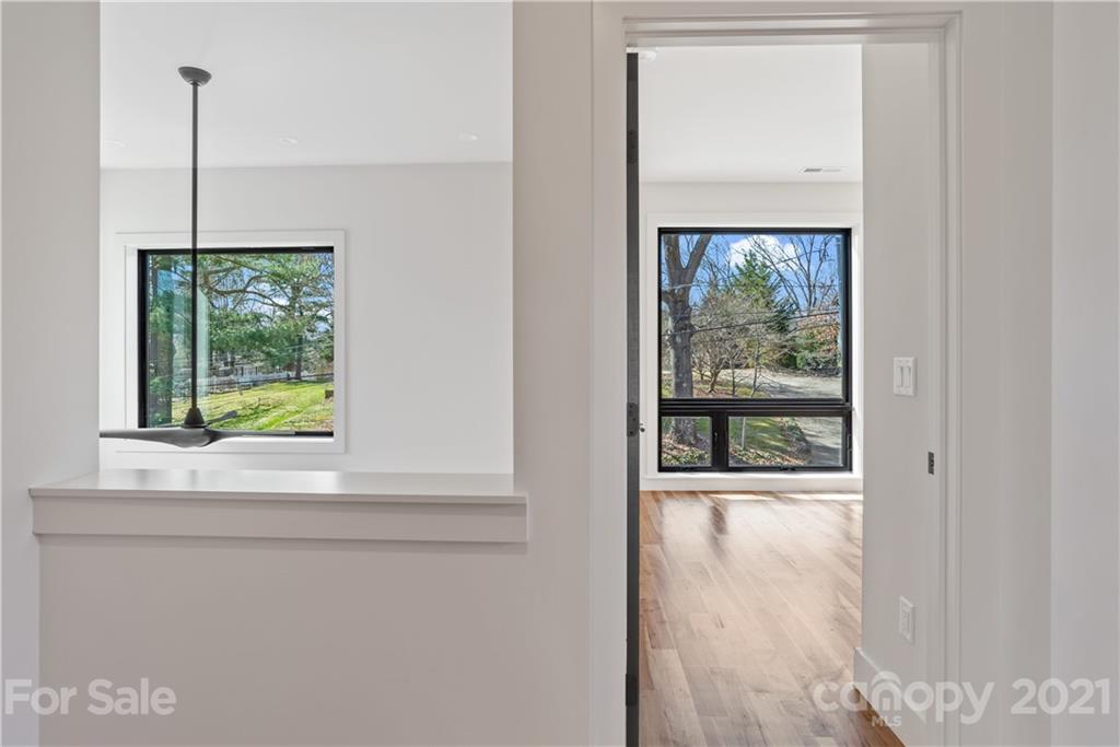 143 Chatham Road Asheville, NC 28804 - Photo 13 of 37 Gallery Image 13