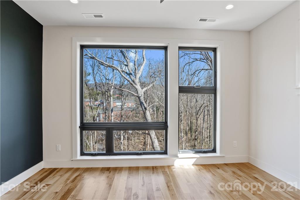 143 Chatham Road Asheville, NC 28804 - Photo 21 of 37 Gallery Image 21