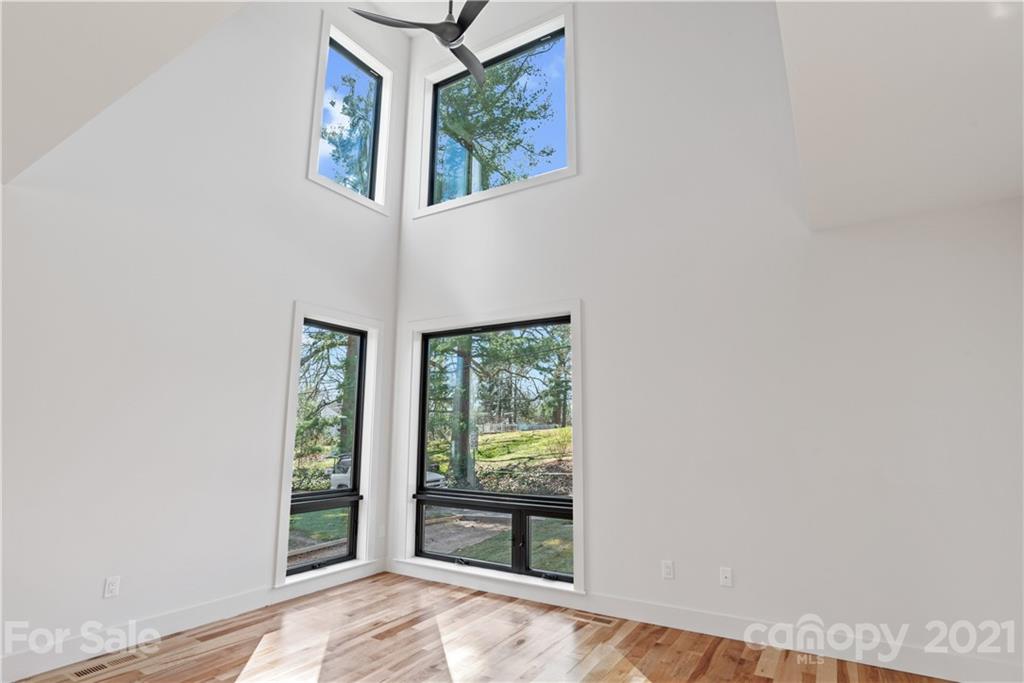 143 Chatham Road Asheville, NC 28804 - Photo 5 of 37 Gallery Image 5