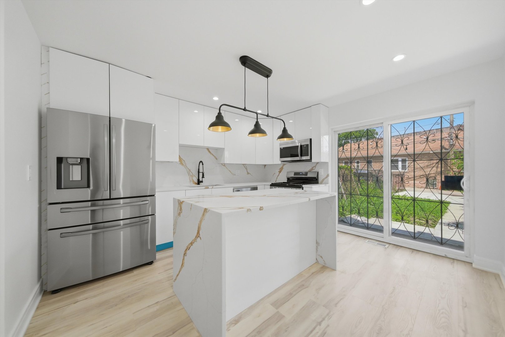 1034 West 87th Street, Unit B Chicago, IL 60620 - Photo 5 of 22