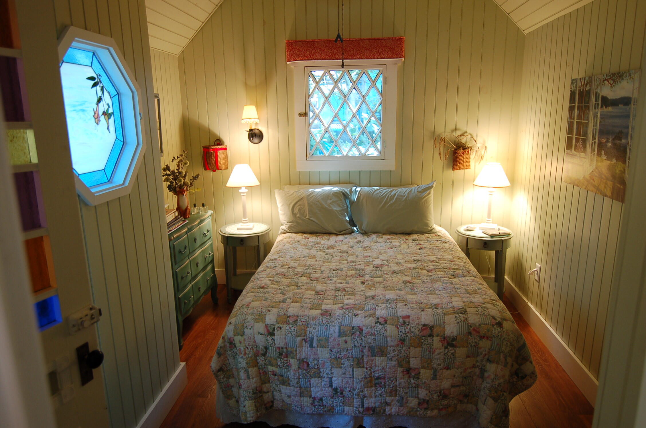 33 Broadway Northport, ME 04849 - Photo 10 of 27 Lovely 1st Floor Bedroom