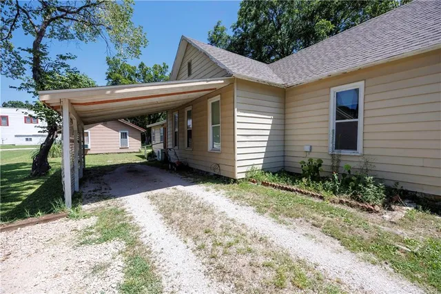 $89,000 | 330 North 13th Street, Fredonia, KS 66736