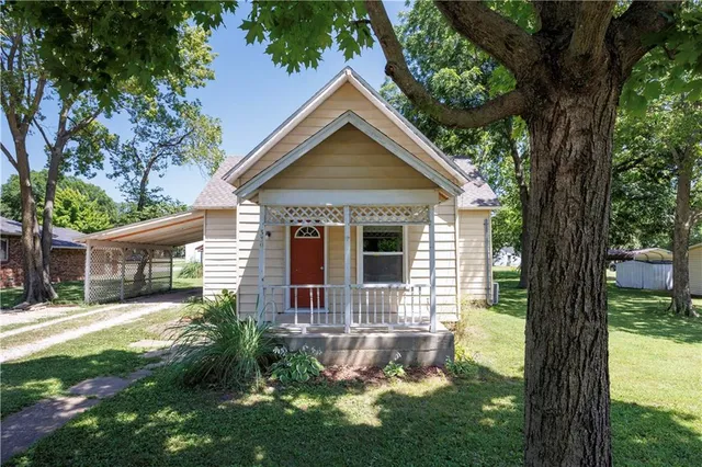 $89,000 | 330 North 13th Street, Fredonia, KS 66736