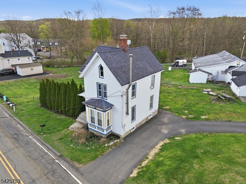 10 Brighton Avenue Andover, NJ 07821 - Photo 4 of 27