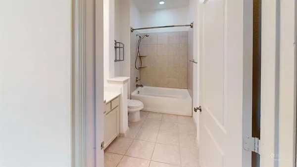 $2,850 | 4027 Snow Goose Trail, Arlington, TX 76005