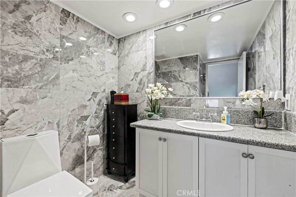 18958 Sherman Way, Unit 19 Reseda, CA 91335 - Photo 15 of 31