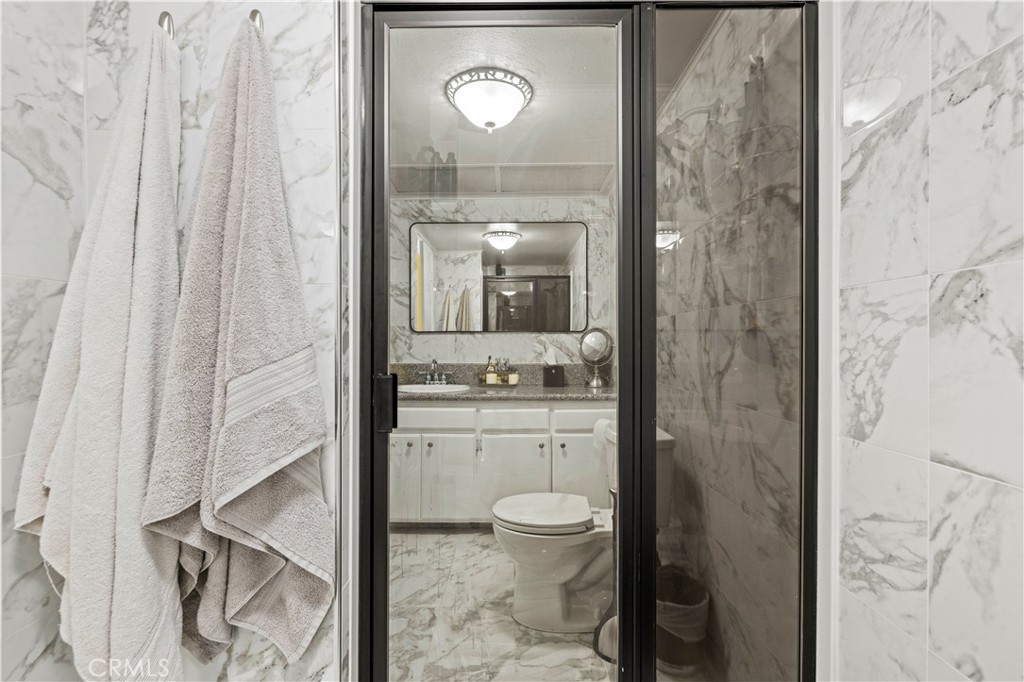 18958 Sherman Way, Unit 19 Reseda, CA 91335 - Photo 20 of 31