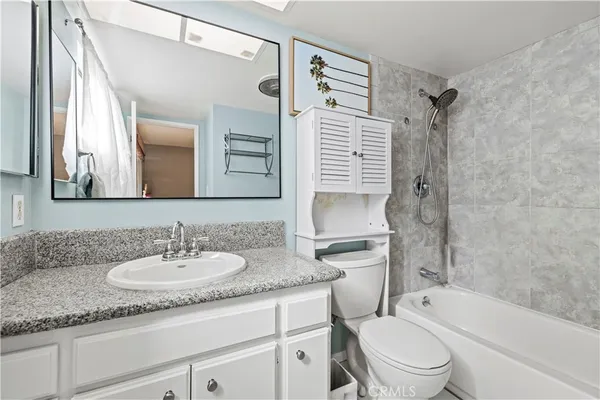 $550,000 | 18958 Sherman Way, Unit 19, Reseda, CA 91335