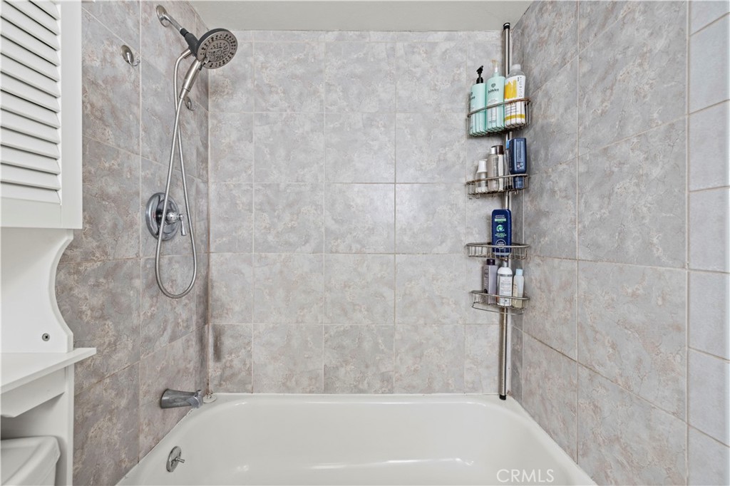 18958 Sherman Way, Unit 19 Reseda, CA 91335 - Photo 24 of 31