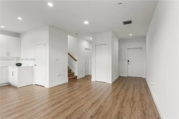 $2,571 | 421 Southwest 1st Street, Unit 1, Florida City, FL 33034