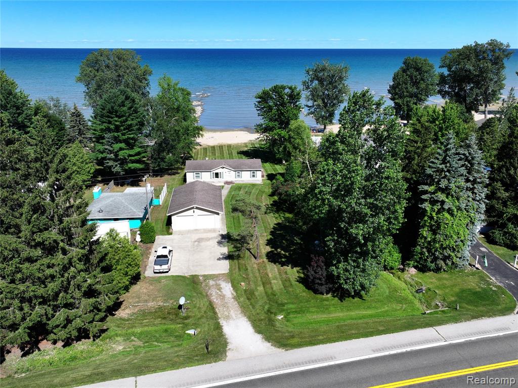 3867 South Lake Shore Road Harbor Beach, MI 48441 - Photo 1 of 23 Gallery Image 1