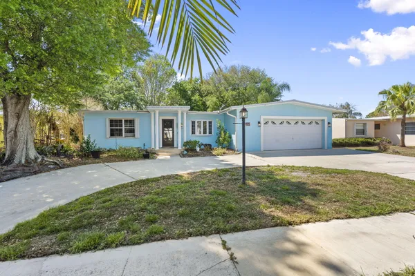 $425,000 | 3296 Southeast Monte Vista Street, Port St. Lucie, FL 34952