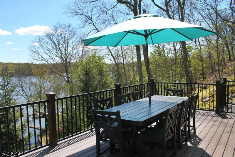 9 Cox Lane Hopatcong, NJ 07821 - Photo 16 of 50