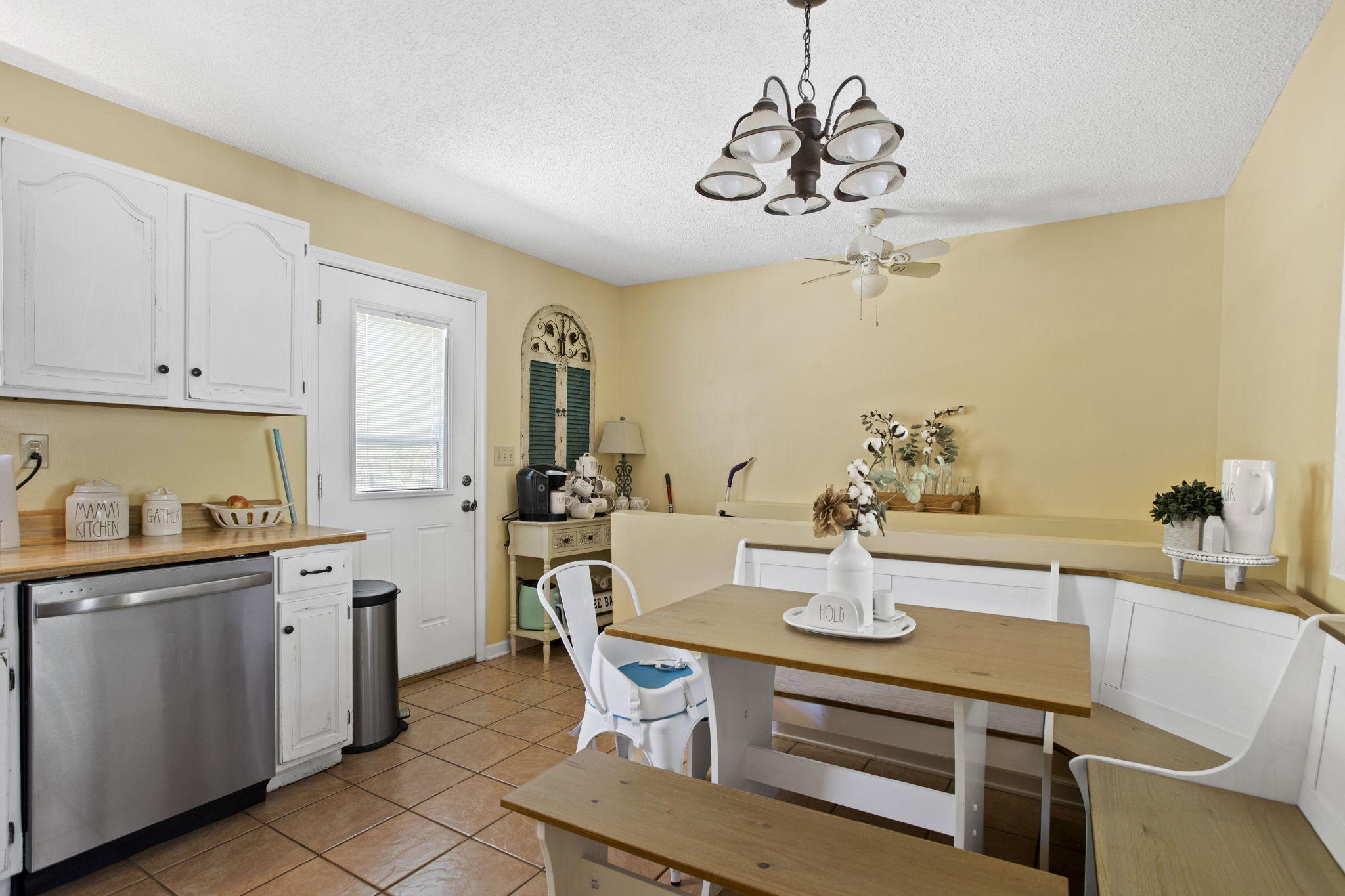 146 Ridge Cir Drive Fall Branch, TN 37656 - Photo 8 of 26 8-web-or-mls-IMG_8703