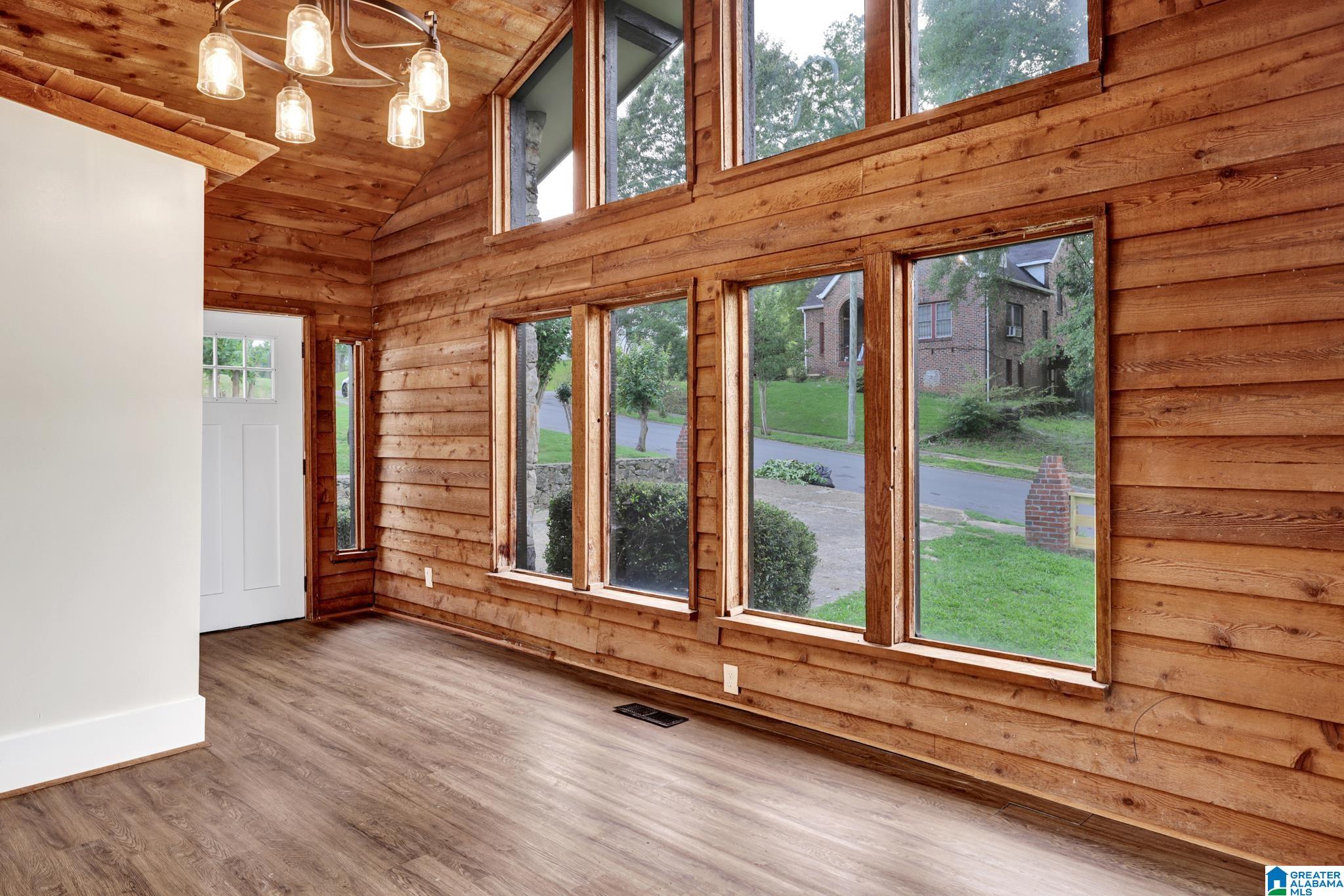 809 15th Street West Birmingham, AL 35208 - Photo 4 of 39