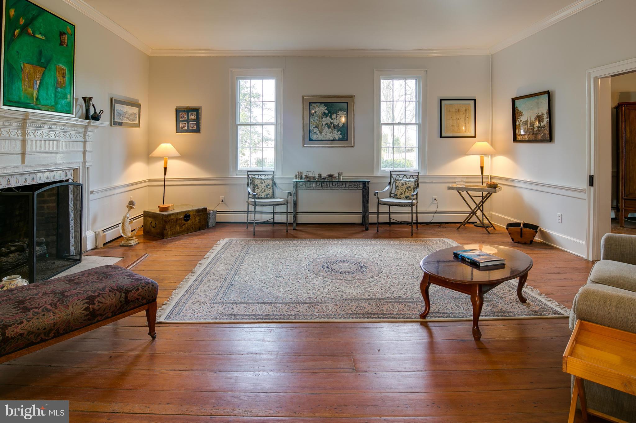 50043 Hawley Manor Road Dameron, MD 20628 - Photo 11 of 28 Living Room