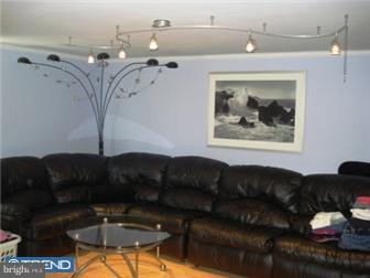 9812 Dungan Road Philadelphia, PA 19115 - Photo 6 of 12 Gallery Image 6